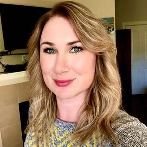 Meet your Posher, Whitney